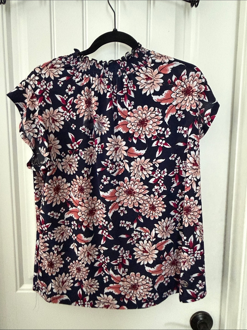 Floral Ruffle-Sleeve Top in Navy and Cream